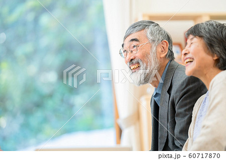 シニア夫婦 保険 介護 相続 資産運用 60717870