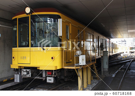 上野検車区を出庫する銀座線(特別仕様車) 上野検車区を出庫する銀座線(特別仕様車) 60718168
