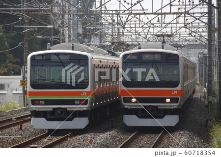 元総武線E231系同士の並び 60718354