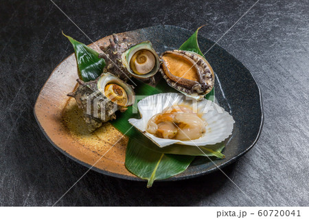 新鮮な貝もりあわせ seafood (Scallop, Abalone, turbanshell) 新鮮な貝もりあわせ seafood (Scallop, Abalone, turbanshell) 60720041