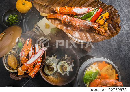 日本食 海産物料理 Typical Japanese food, seafood platter 日本食 海産物料理 Typical Japanese food, seafood platter 60720975