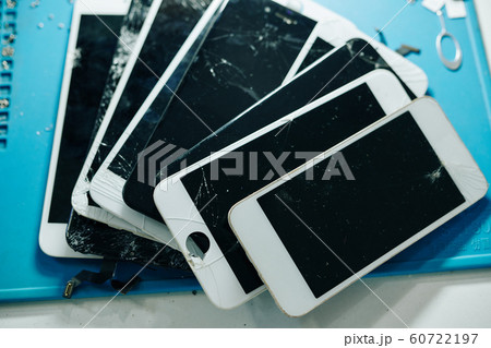 Cracked or broken smartphone screens Cracked or broken smartphone screens 60722197