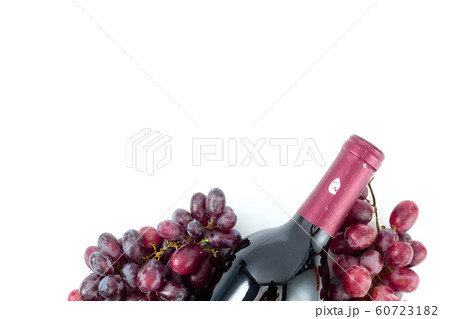 Grapes and red wine on white Grapes and red wine on white 60723182