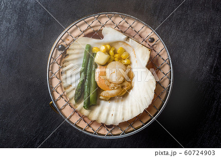 ほたて貝のグリル Common fresh scallop butter grilled ほたて貝のグリル Common fresh scallop butter grilled 60724903