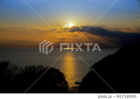 風景　海　朝日　夕日　日の出 60738600
