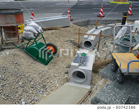 道路工事(歩道整備) 道路工事(歩道整備) 60742386