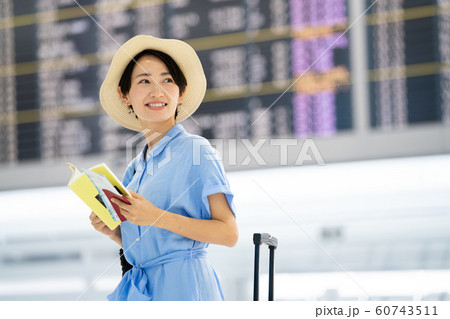 空港 旅行 一人旅 ガイドブック 海外旅行 留学 空港 旅行 一人旅 ガイドブック 海外旅行 留学 60743511