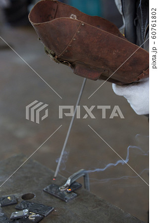 仮付け溶接 60761802