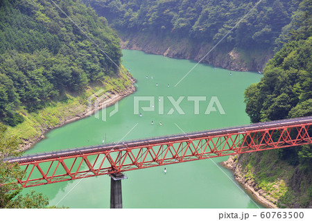 静岡県 県道388号線と大井川の風景 静岡県 県道388号線と大井川の風景 60763500