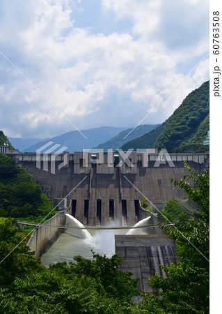 静岡県 県道388号線と大井川の風景 静岡県 県道388号線と大井川の風景 60763508