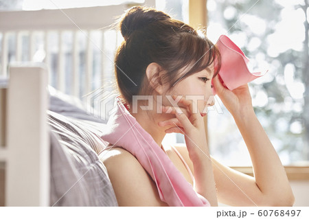 女性 女 女の子 60768497