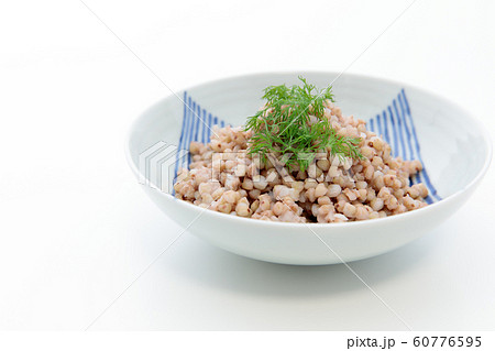 雑穀　蕎麦の実　茹で蕎麦の実 60776595