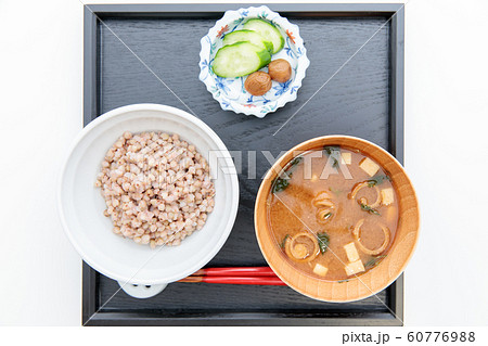 和食　茹で蕎麦の実とフリーズドライ味噌汁 60776988