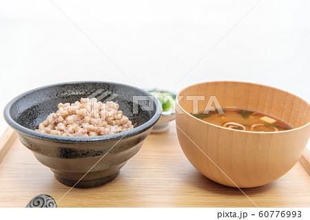 和食 茹で蕎麦の実とフリーズドライ味噌汁 和食 茹で蕎麦の実とフリーズドライ味噌汁 60776993