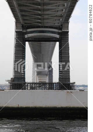 横浜港ベイブリッジ 60784622