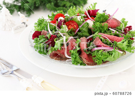 ローストビーフサラダ クリスマス ローストビーフサラダ クリスマス 60788726