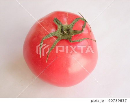 トマト 60789637
