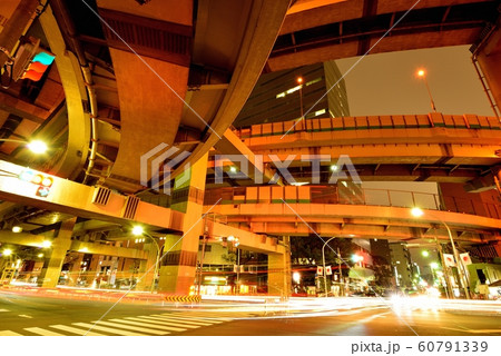 首都高速道路 箱崎ジャンクションの夜景 首都高速道路 箱崎ジャンクションの夜景 60791339