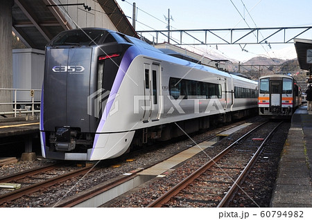 南小谷駅　速達列車とのんびり列車 60794982