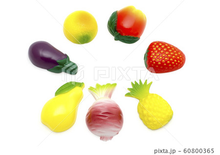 fruit and vegetables 60800365