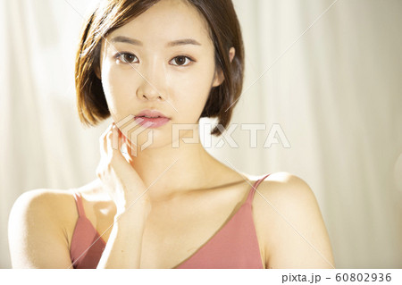 女性　ビューティー　純粋 60802936