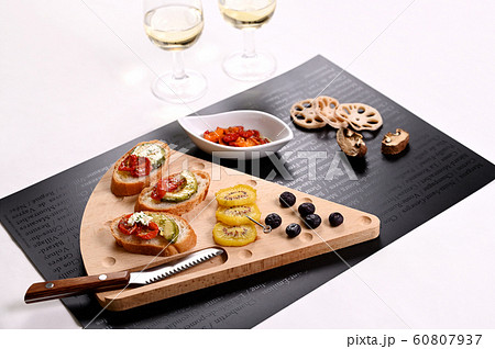 ドライフルーツ、野菜チップス、アラカルト、オードブル 60807937