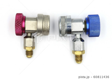 Quick coupler contains r134a adapter for 60811436