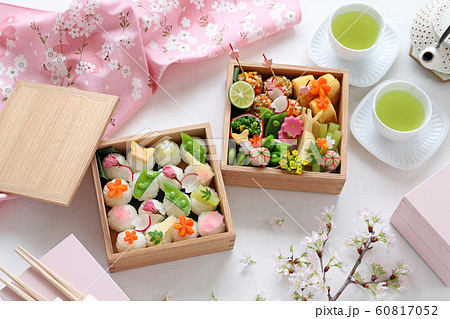 ミニおにぎりのお花見弁当 60817052