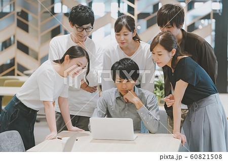 ビジネスチーム 60821508