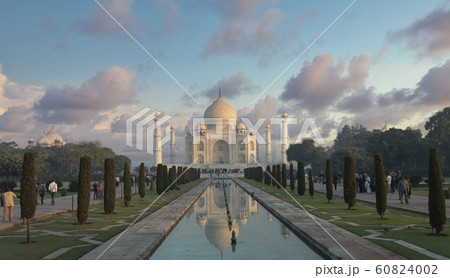 Taj Mahal 60824002