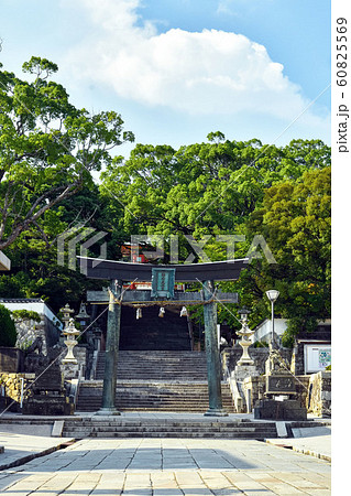 神社　参道　防府天満宮 60825569