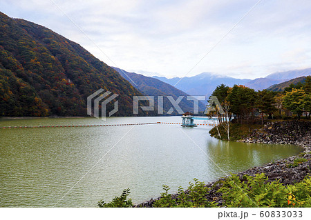 【山梨県】秋の広瀬湖・広瀬ダム 60833033