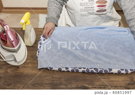 【アイロンがけ】 60851997