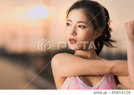 女性 スポーツウェア 女性 スポーツウェア 60854226