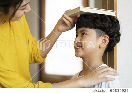 親子　ライフスタイル　成長記録 60854925