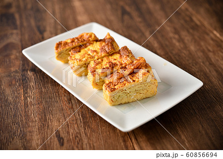 玉子焼き 玉子焼き 60856694