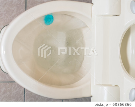 トイレ掃除 60866866