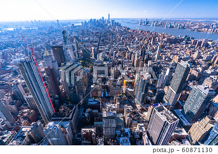 《ニューヨーク》マンハッタン・ロウアーマンハッタン方面を一望 60871130
