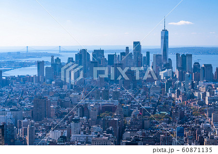 《ニューヨーク》マンハッタン・ロウアーマンハッタン方面を一望 60871135