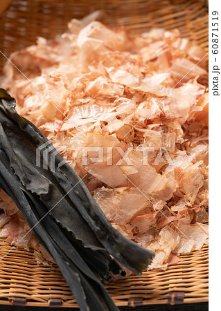 昆布と鰹削り節 60871519