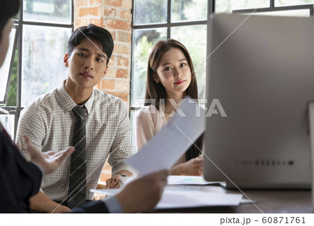 韓国人 若い男 若い男性 60871761