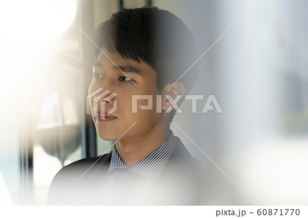韓国人 若い男 若い男性 60871770