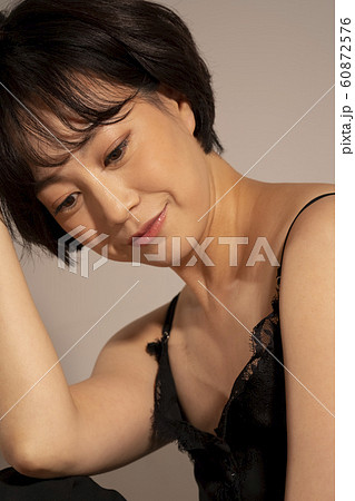 女性 女 女の子 60872576