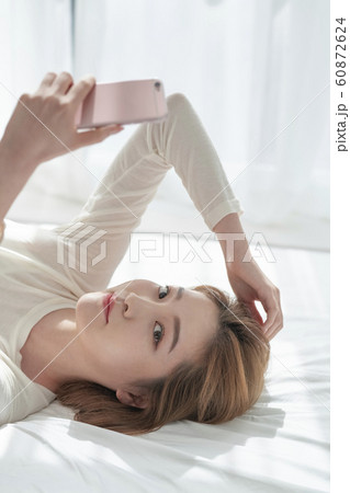 女性 女 女の子 60872624