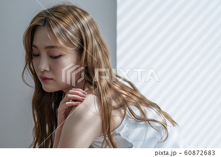 女性 女 女の子 60872683