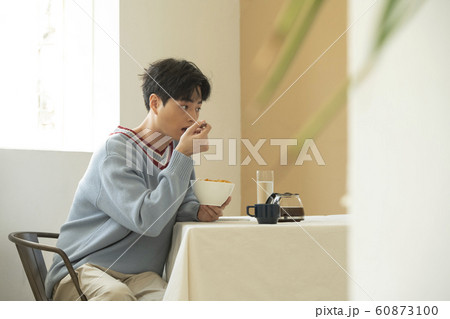 男 男性 男の子 60873100
