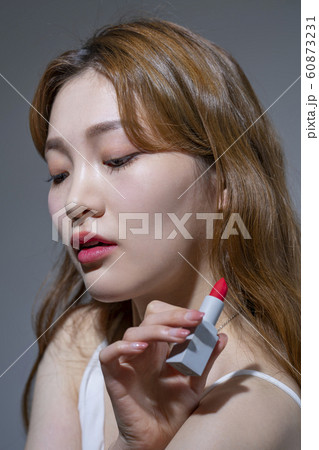 女性 女 女の子 60873231