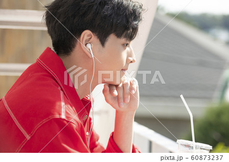 男 男性 男の子 60873237