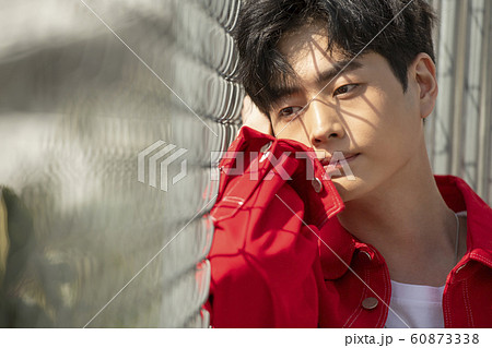 男 男性 男の子 60873338