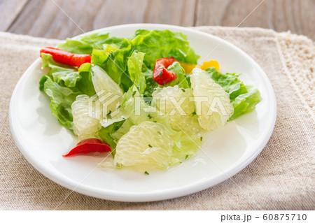 スゥイーティー入りサラダ 60875710